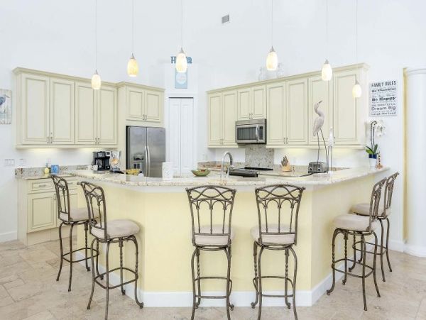 Beautiful 5 Bedroom Home with Canal View Sleeps 10