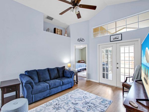 Sarasota Charming 3-Bedroom Retreat in a Tranquil Neighbourhood