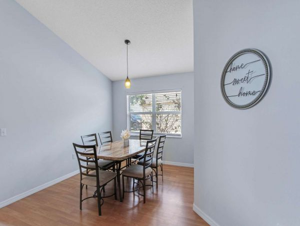 Sarasota Charming 3-Bedroom Retreat in a Tranquil Neighbourhood