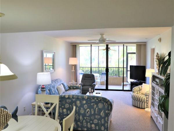 Siesta Key Lovely Beach to Bay Vacation Condo