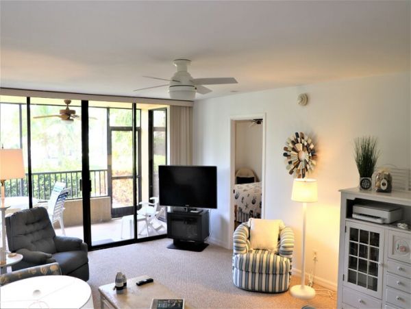 Siesta Key Lovely Beach to Bay Vacation Condo