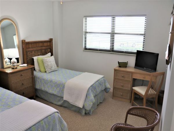 Siesta Key Lovely Beach to Bay Vacation Condo