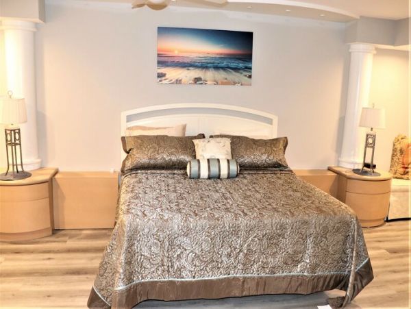 Amazing Penthouse Condo with Great Gulf of Mexico Views in Siesta Key