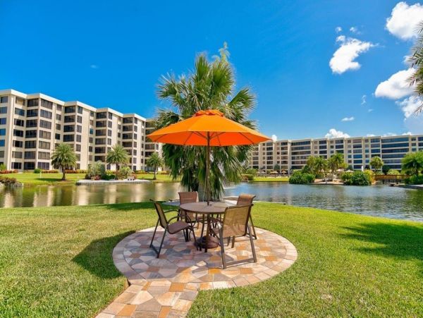 Amazing Penthouse Condo with Great Gulf of Mexico Views in Siesta Key
