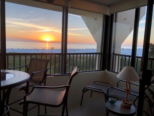 Amazing Views from this corner unit