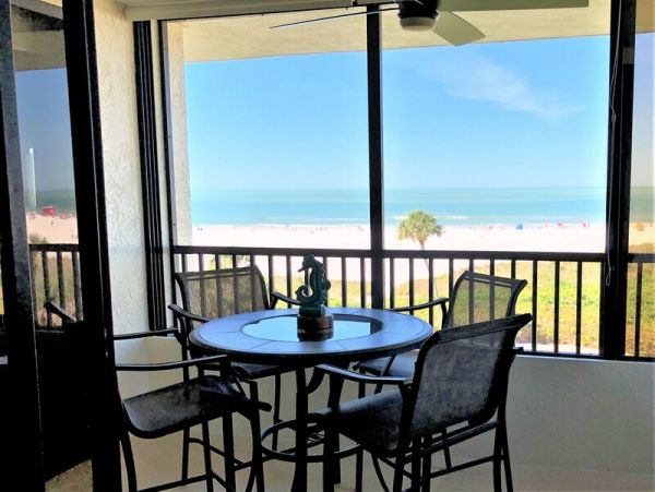 Amazing Views from this corner unit