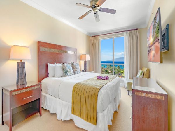 Oceanfront Kaanapali Vacation Condo Three Bedroom