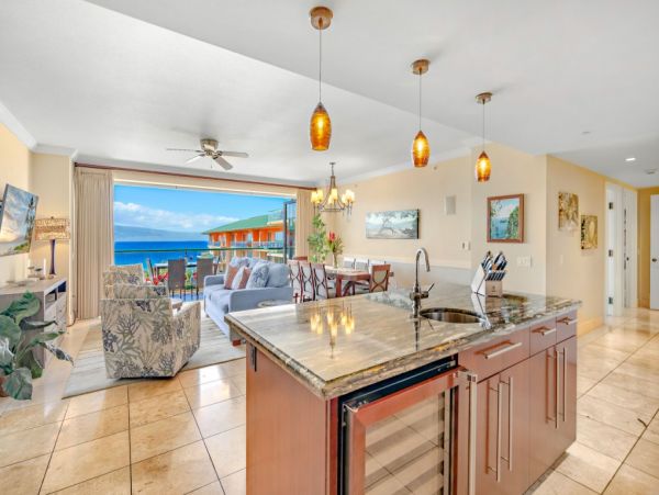 Oceanfront Kaanapali Vacation Condo Three Bedroom