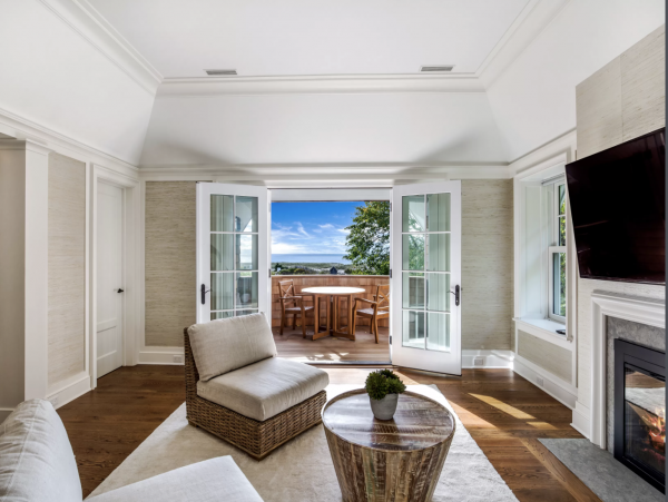 Luxury Hampton Beach Estate Nine Bedrooms