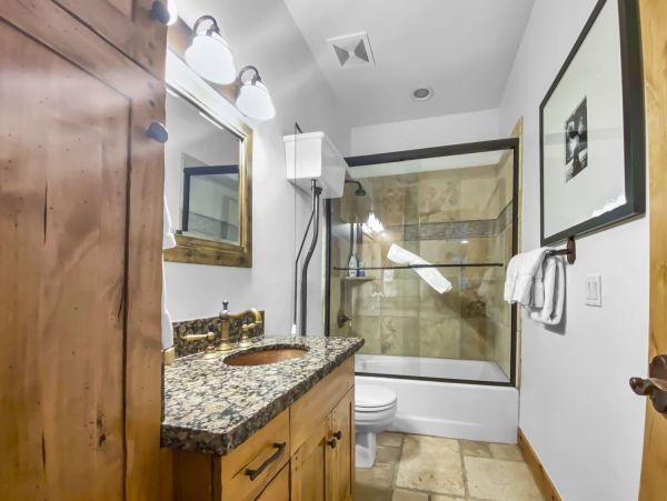 Beautiful Duplex with 6 Bedrooms & Sleeps 14 Walk to Lift