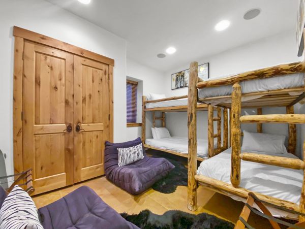 Beautiful Duplex with 6 Bedrooms & Sleeps 14 Walk to Lift