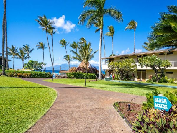 Lovely Vacation Condo in Napili Close to Beach Sleeps 5 Guests