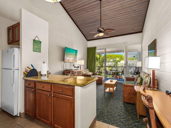 Lovely Vacation Condo in Napili Close to Beach Sleeps 5 Guests