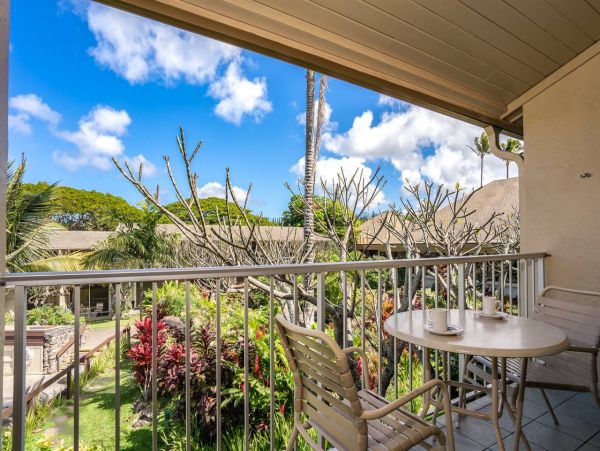 Lovely Vacation Condo in Napili Close to Beach Sleeps 5 Guests