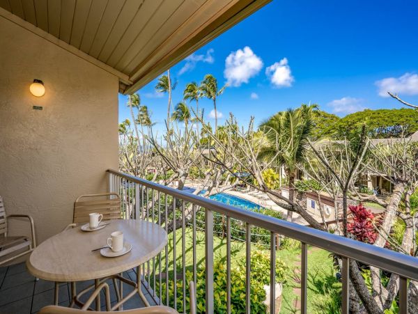 Lovely Vacation Condo in Napili Close to Beach Sleeps 5 Guests