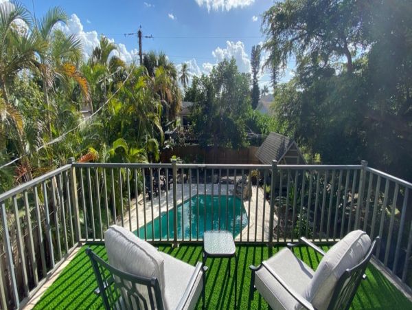 Charming Vacation Pool Home in Naples Sleeps 10 Guests