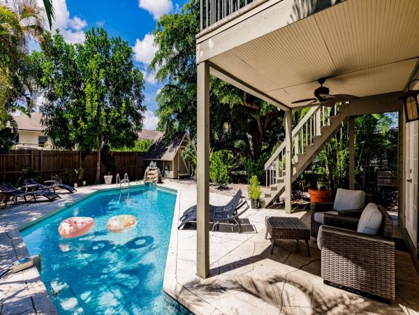 Charming Vacation Pool Home in Naples Sleeps 10 Guests