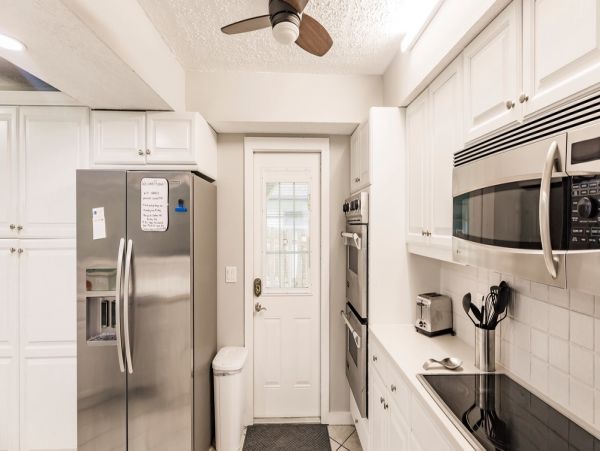 Charming Vacation Pool Home in Naples Sleeps 10 Guests