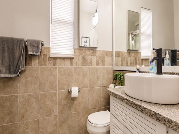 Charming Vacation Pool Home in Naples Sleeps 10 Guests