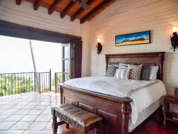 Elegant 4 Bedroom Villa in Puerto Vallarta