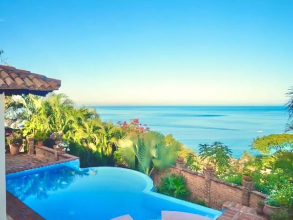 Elegant 4 Bedroom Villa in Puerto Vallarta