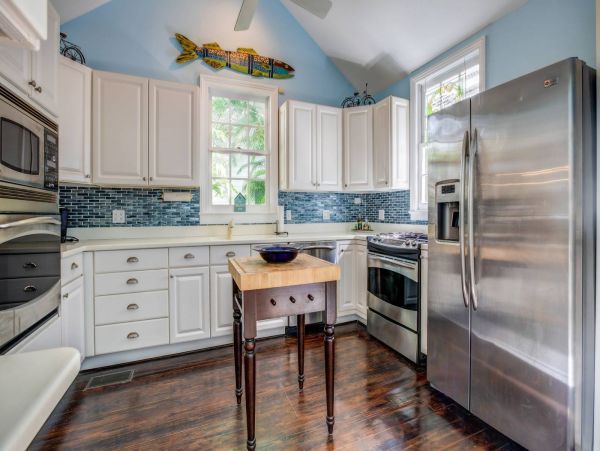 Amazing 5 Bedroom Vacation Home with Guest House
