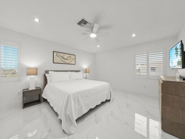 Direct Beachfront 2 Bedroom Condo in Sanibel
