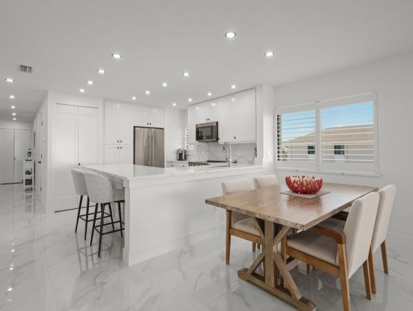Direct Beachfront 2 Bedroom Condo in Sanibel