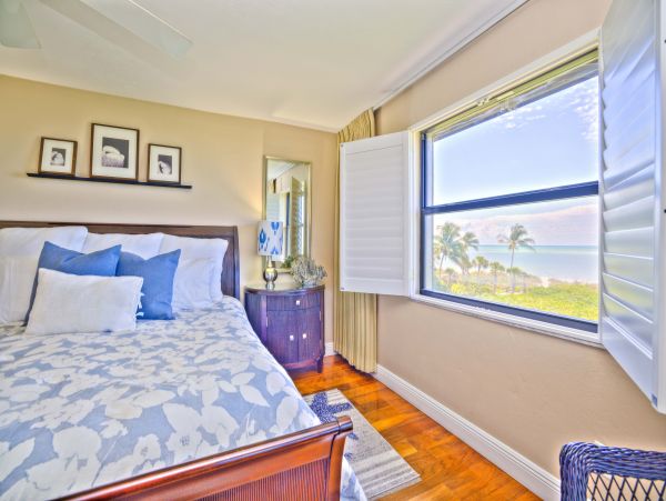 First Class Beachfront Condominium with Sweeping Views of the Gulf of Mexico