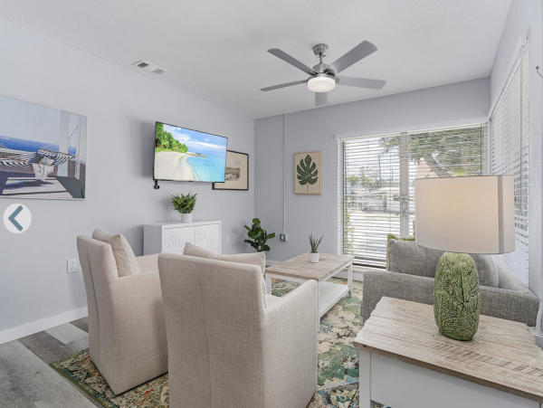 Four Vacation Villas in Fort Myers with a Short Walk to Beach 24 Guests