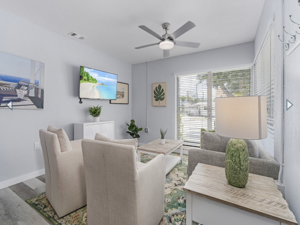 Four Vacation Villas in Fort Myers with a Short Walk to Beach 24 Guests