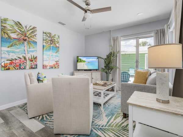 Four Vacation Villas in Fort Myers with a Short Walk to Beach 24 Guests