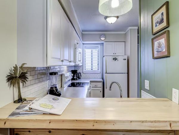Charming Vacation Condo in Hilton Head with Pool and Tennis Courts