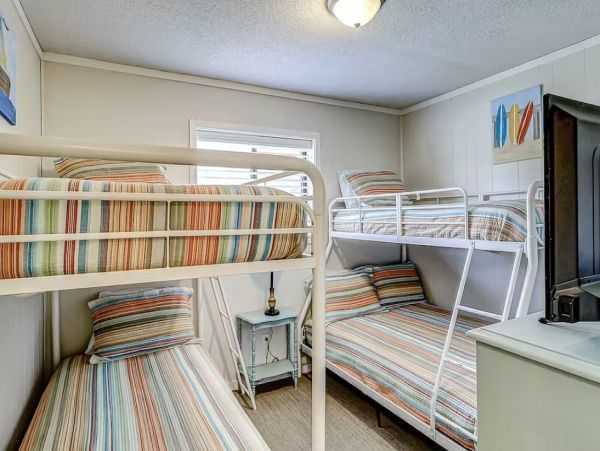 Charming Vacation Condo in Hilton Head with Pool and Tennis Courts