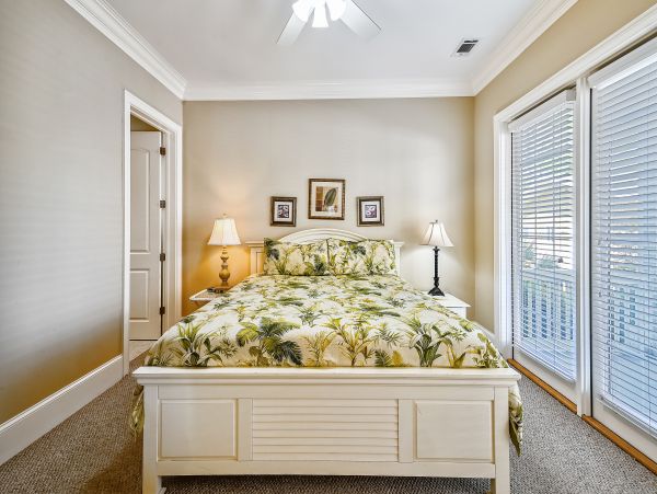Spacious Seven Bedroom Home in Hilton Head Sleeps 19