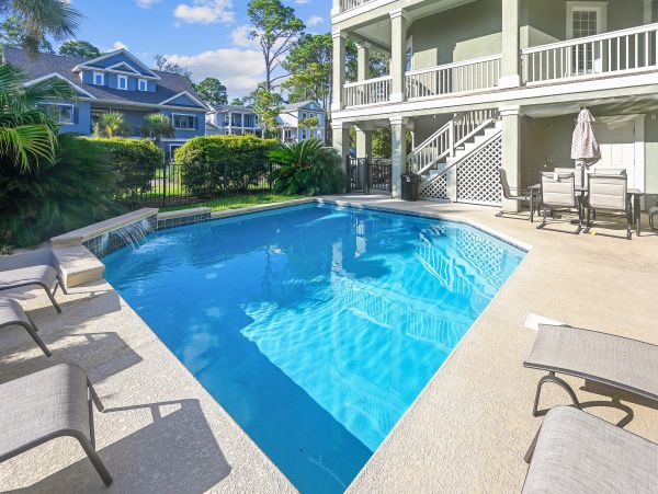 Spacious Seven Bedroom Home in Hilton Head Sleeps 19