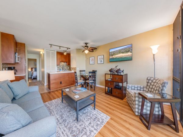 Lovely Kihei Vacation Condo One Bedroom Sleeps 4
