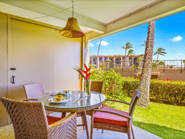 Ocean Views Kaanapali Vacation Condo One Bedroom