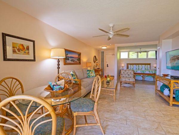 Ocean Views Kaanapali Vacation Condo One Bedroom