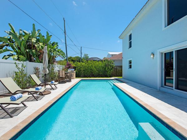 Naples Home 1029390