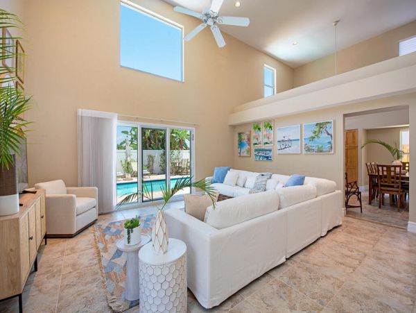 Naples Home 1029390