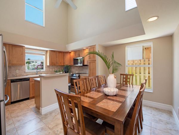 Naples Home 1029390