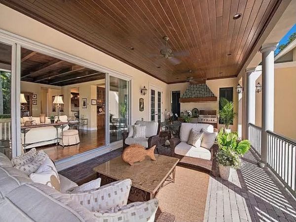 Luxury Naples 4 Bedroom Home Short Walk to Beach