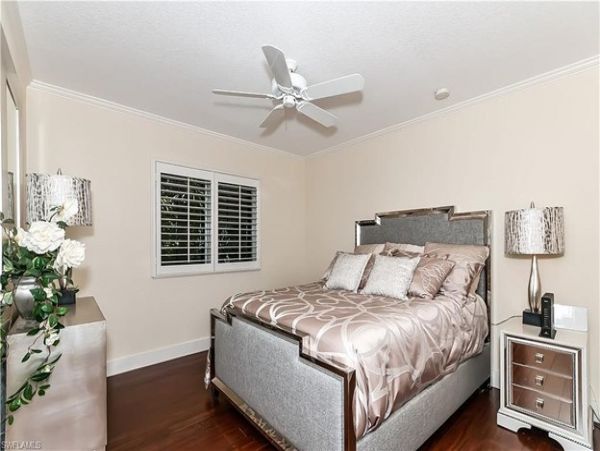 Naples Home 1029394