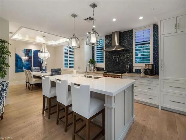 Naples Home 1029395