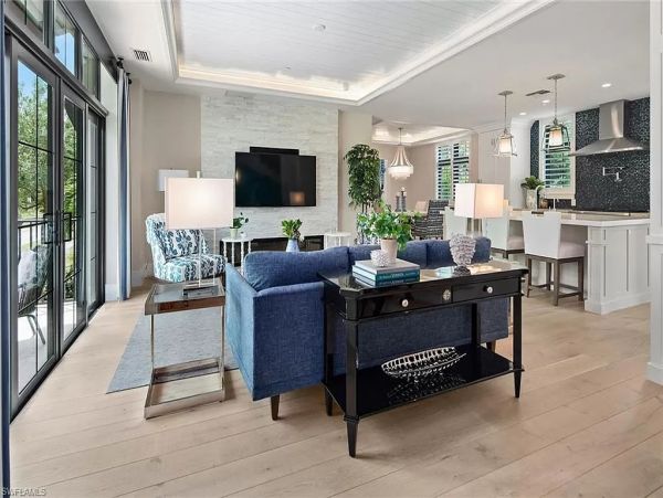 Naples Home 1029395