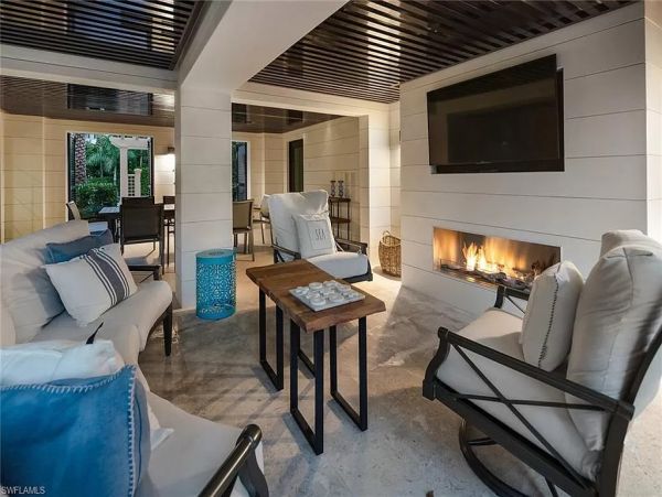 Naples Home 1029395