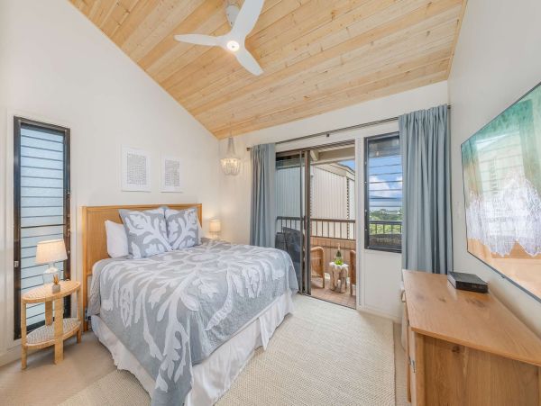 Escape to Paradise: Renovated 2BR/2BA Condo with Ocean Views in Wailea