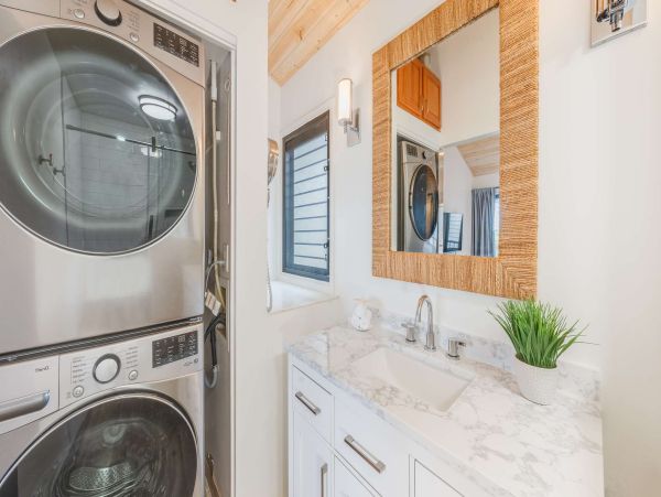 Escape to Paradise: Renovated 2BR/2BA Condo with Ocean Views in Wailea
