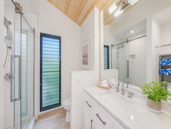 Escape to Paradise: Renovated 2BR/2BA Condo with Ocean Views in Wailea